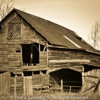 Warn Barn B&W